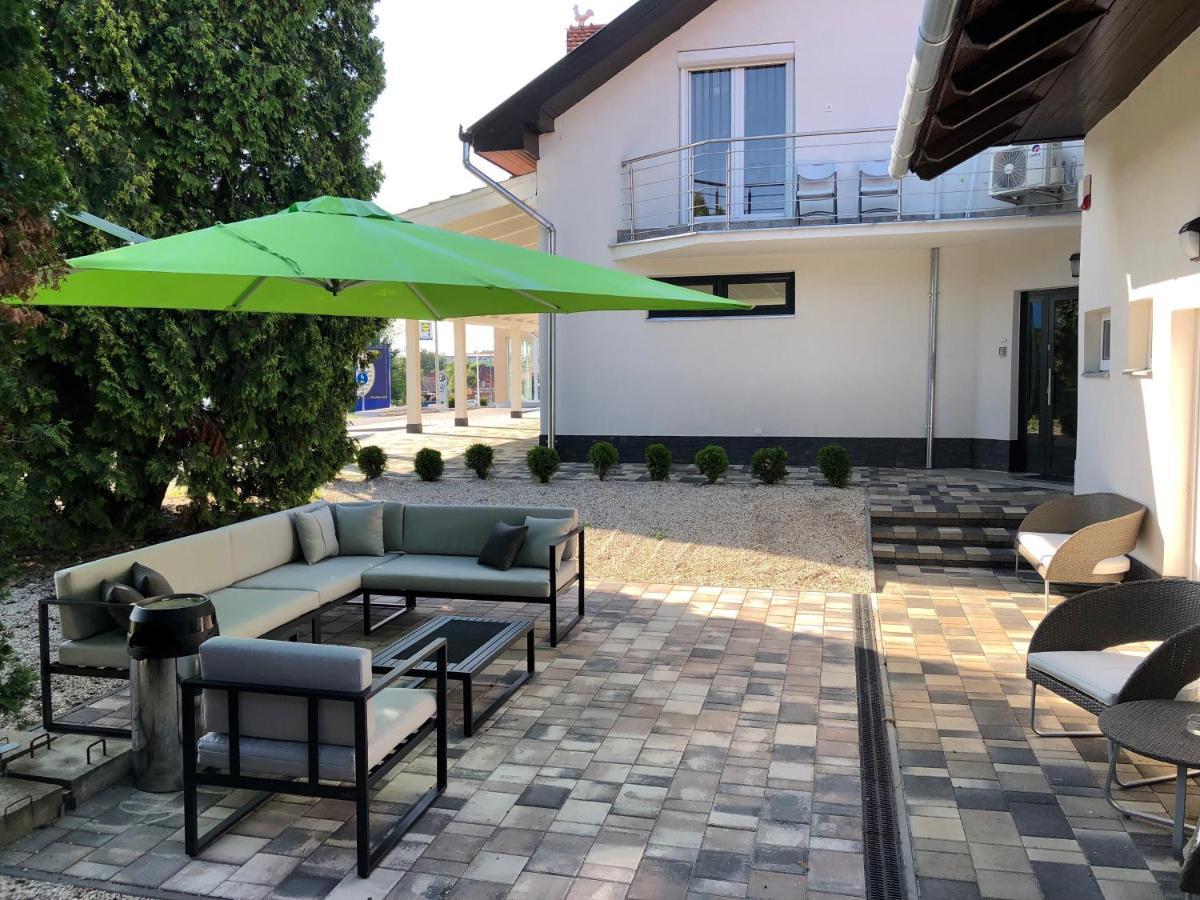 White Apartman Siófok Exterior foto
